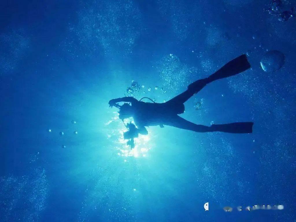 滴错眼药水=易眼瞎?有这3个字的眼药水太伤眼,赶紧扔掉!