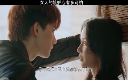 张佳宁新剧《小城故事多》开播,饰演音乐才女穆笛