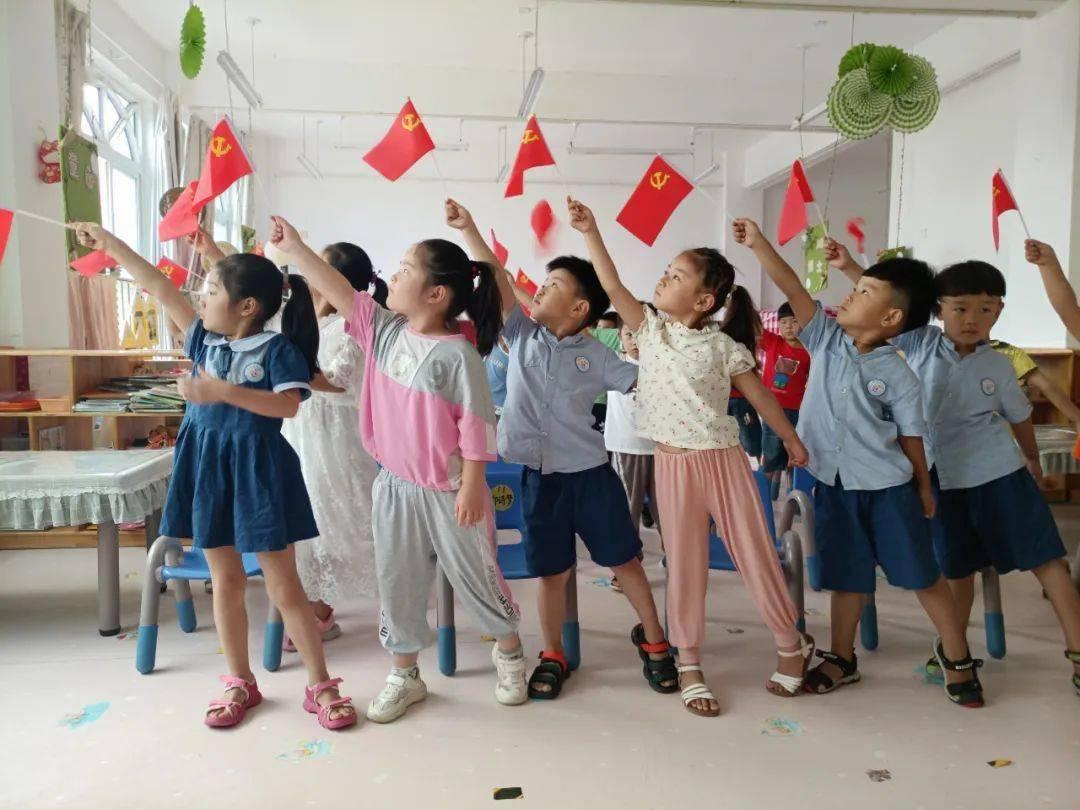 胶州市“送艺迎春 暖冬送福”送文化进场站活动举行